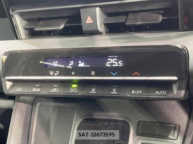 Toyota NOAH 2023-04 216688-5