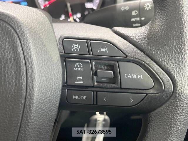 Toyota NOAH 2023-04 216688-4