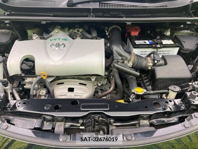Toyota SIENTA 2015-12 239239-18