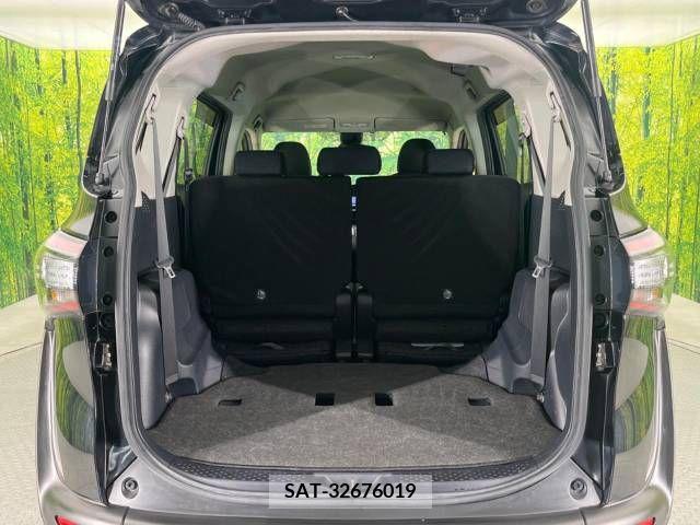 Toyota SIENTA 2015-12 239239-11