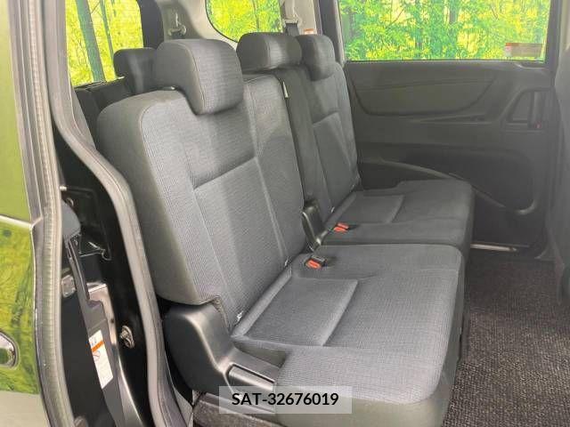 Toyota SIENTA 2015-12 239239-9