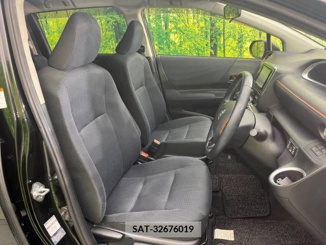 Toyota SIENTA 2015-12 239239-8