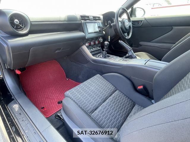 Toyota 86 2023-01 270795-16