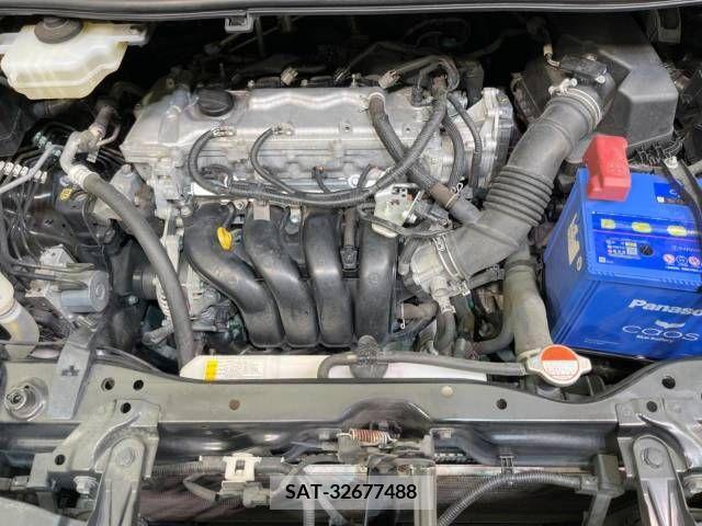 Toyota VOXY 2015-11 321462-1