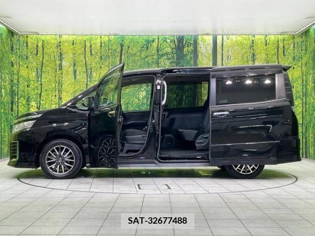 Toyota VOXY 2015-11 321462-4