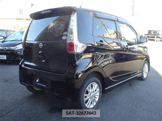 Nissan DAYZ 2015-07 353693-6