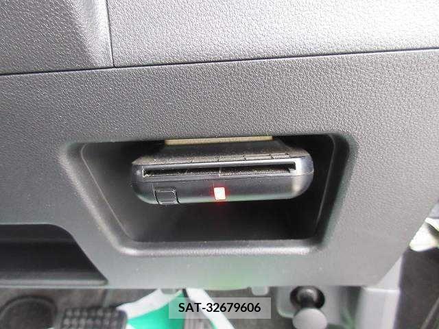 Daihatsu TANTO CUSTOM 2015-11 310020-7