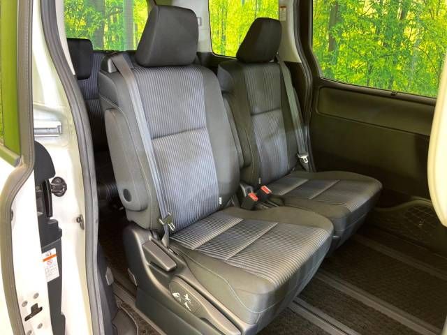 Toyota VOXY 2014-12 182038-9