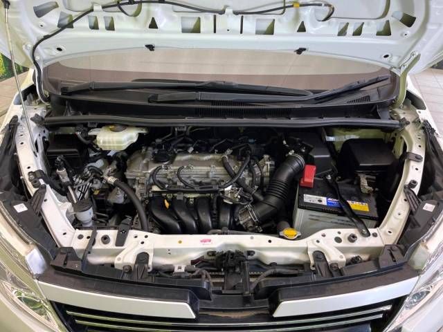 Toyota VOXY 2014-12 182038-19