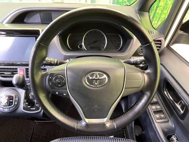 Toyota VOXY 2014-12 182038-12