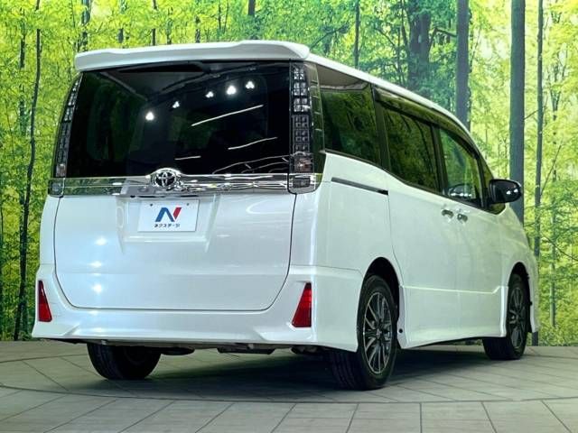 Toyota VOXY 2014-12 182038-18