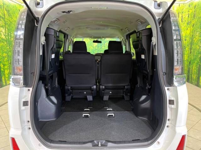 Toyota VOXY 2014-12 182038-11