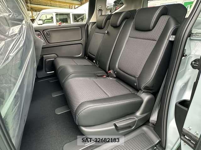 Honda FREED 2024-03 302964-3