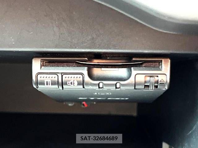 Nissan NOTE 2017-06 341459-7