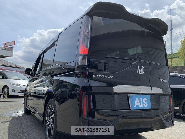 Honda e 2015-05 374636-4