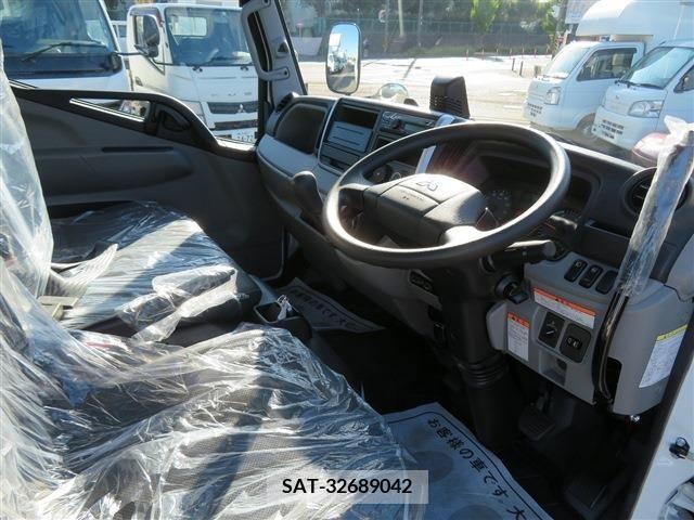 Mitsubishi CANTER 2024-02 263572-20