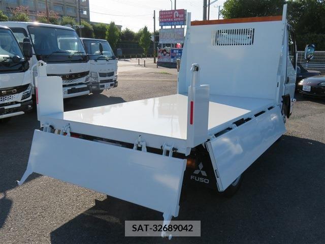 Mitsubishi CANTER 2024-02 263572-17