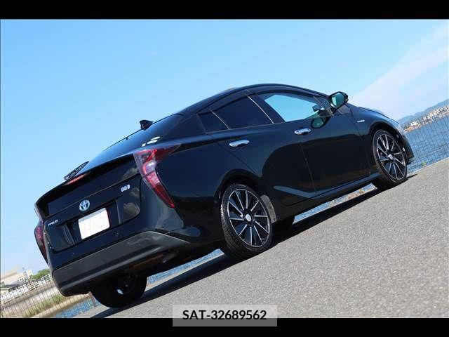 Toyota PRIUS 2016-07 393416-7
