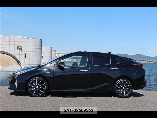 Toyota PRIUS 2016-07 393416-2