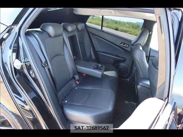 Toyota PRIUS 2016-07 393416-17