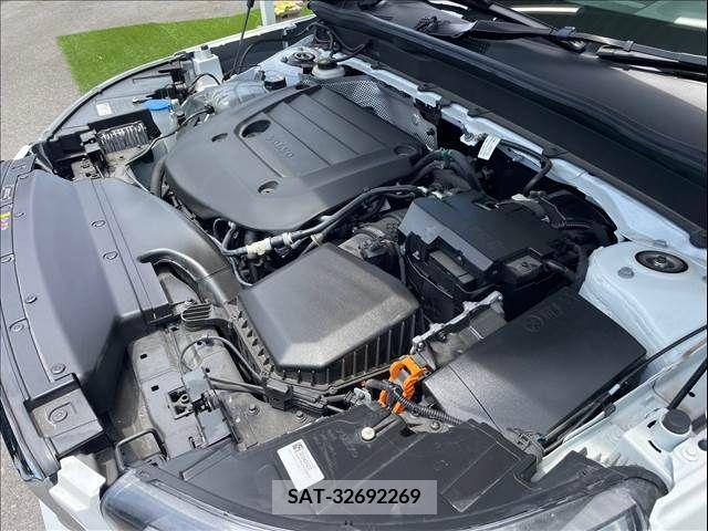 Volvo XC40 2022-01 320645-11