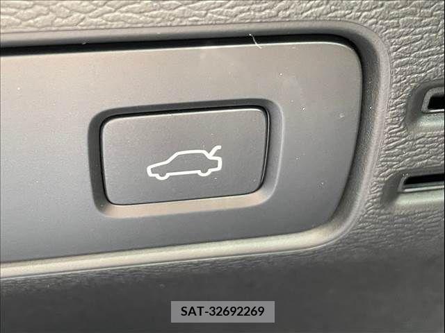 Volvo XC40 2022-01 320645-10