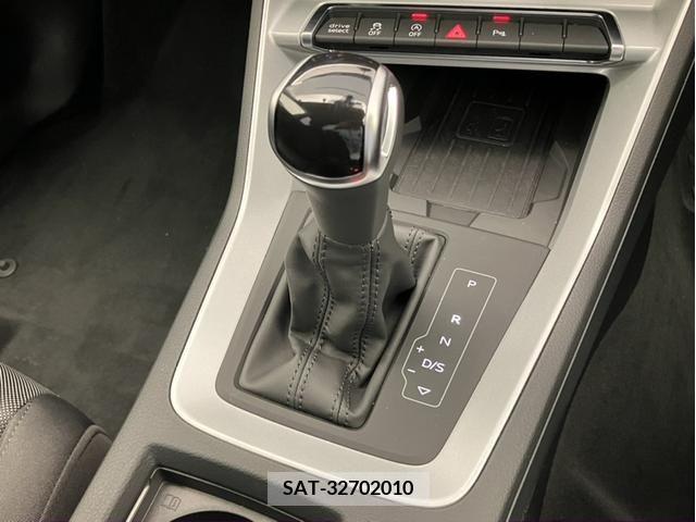 Audi Q3 2021-06 292780-12