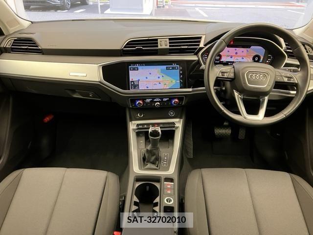 Audi Q3 2021-06 292780-6