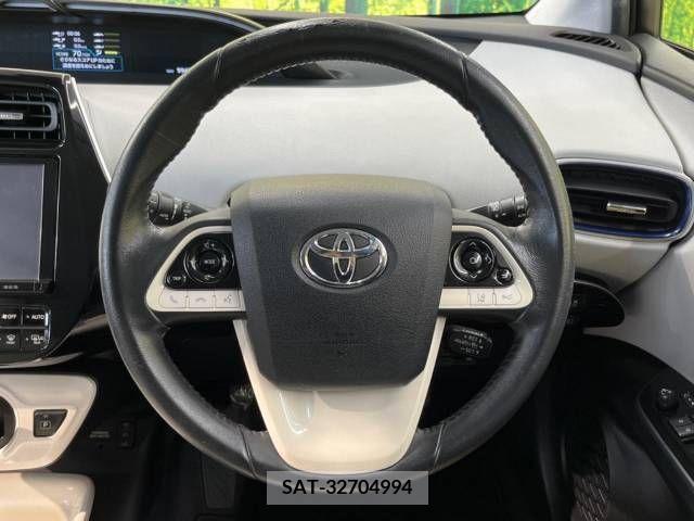 Toyota PRIUS 2015-12 366623-11