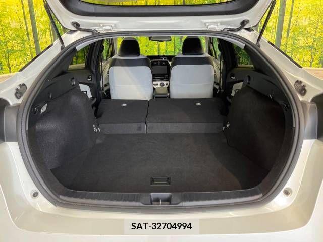 Toyota PRIUS 2015-12 366623-10