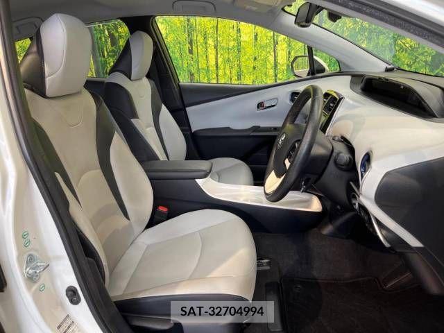 Toyota PRIUS 2015-12 366623-8