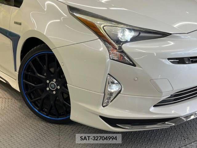 Toyota PRIUS 2015-12 366623-12