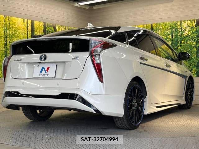 Toyota PRIUS 2015-12 366623-17