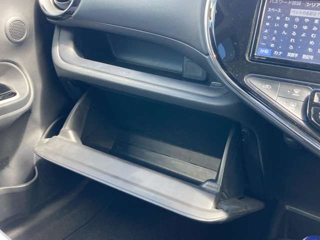 Toyota AQUA 2018-09 20158-20