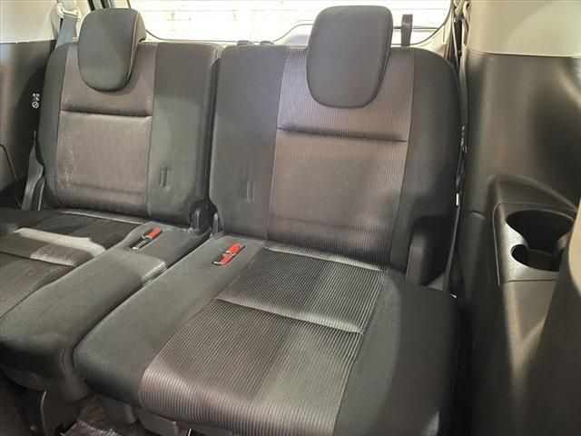 Nissan SERENA 2016-11 16846-24
