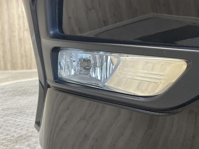 Nissan SERENA 2016-11 16846-11