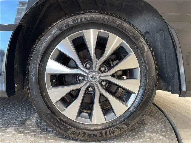 Nissan SERENA 2016-11 16846-17