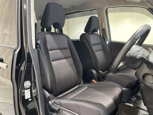 Nissan SERENA 2016-11 16846-19