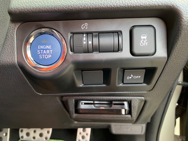 Subaru XV HYBRID 2015-04 28612-15
