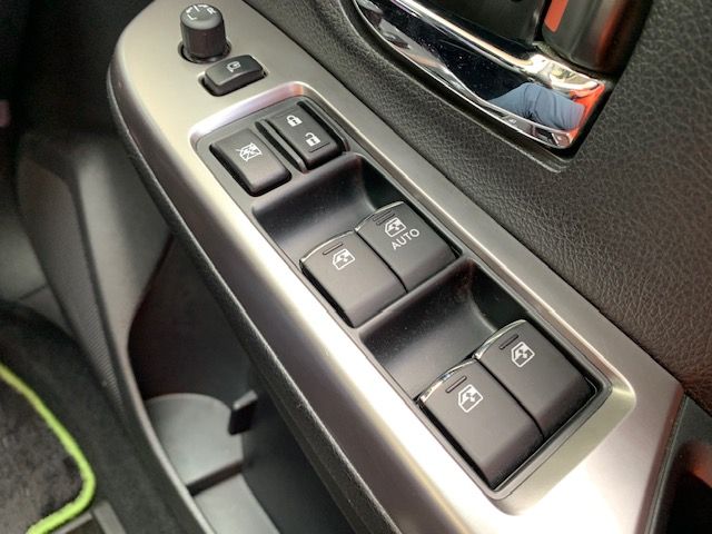 Subaru XV HYBRID 2015-04 28612-22