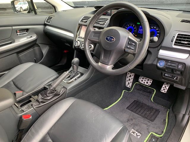 Subaru XV HYBRID 2015-04 28612-11