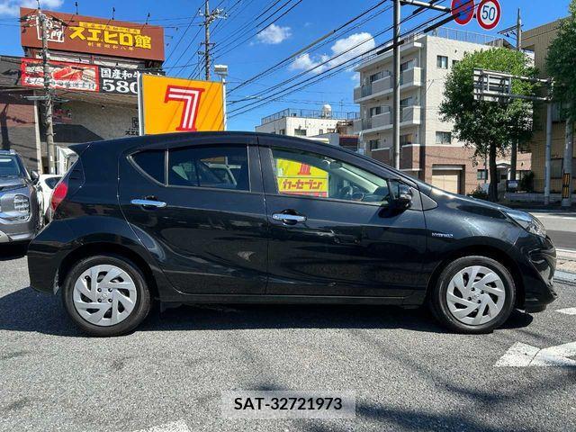 Toyota AQUA 2017-11 356312-3