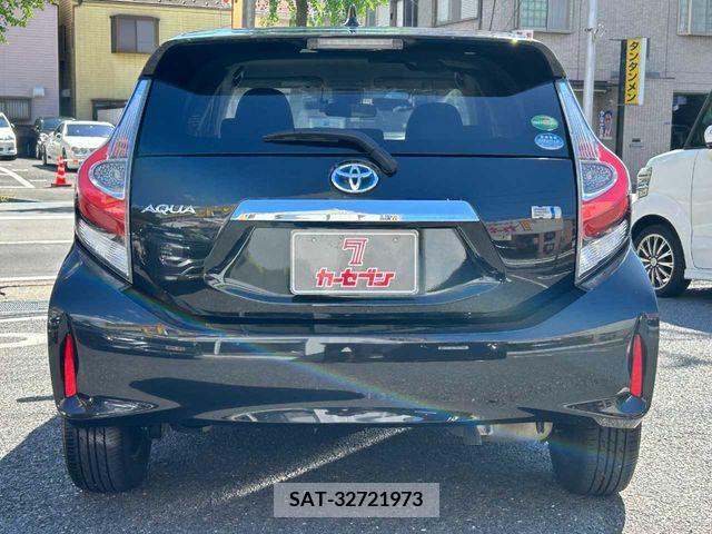 Toyota AQUA 2017-11 356312-5