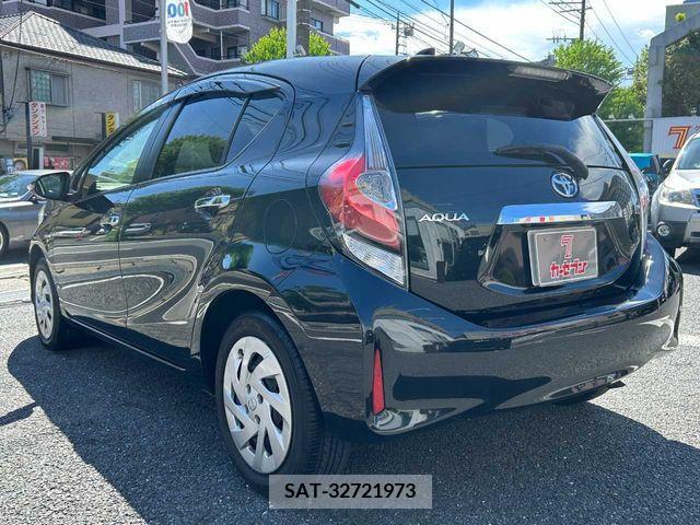 Toyota AQUA 2017-11 356312-6