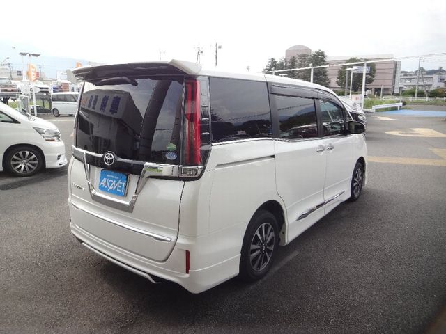 Toyota ESQUIRE 2018-09 22329-1