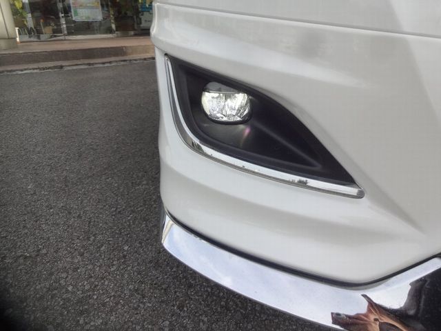 Toyota ESQUIRE 2018-09 22329-27