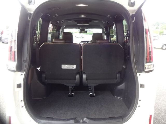Toyota ESQUIRE 2018-09 22329-3
