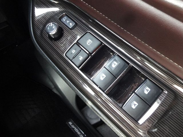 Toyota ESQUIRE 2018-09 22329-18