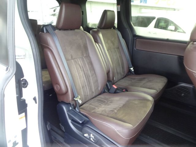Toyota ESQUIRE 2018-09 22329-5