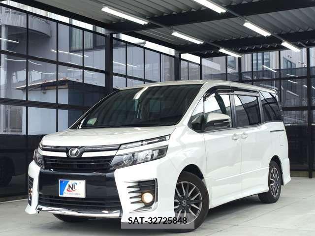 Toyota VOXY 2014-12 212081-4